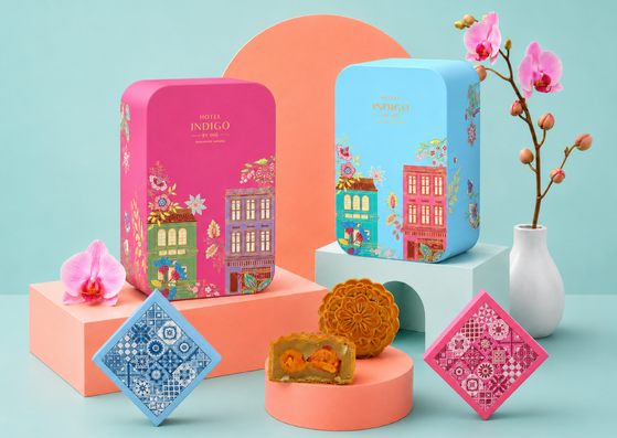 Hotel Indigo Singapore Katong Mid autumn Mooncake 2026 Blue Display Box Pink Display Box